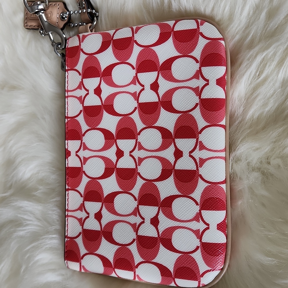 Cute Coach Red Signature Chalk Leather Top Zip Wristlet Wallet ♥️🤍 - Picture 7 of 13